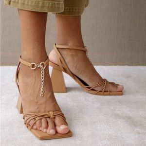 Alohas Cactus Camel Chain Strap Sandal, size 9 (US). Worn one time